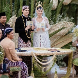 2 Sahabat Dekat Jadi Saksi Pernikahan Luna Maya-Maxime Bouttier, Momen Haru Warnai Akad