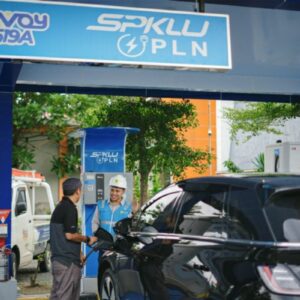 Pabrikan otomotif juga harus aktif membangun SPKLU