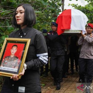 Pengertian anumerta: Penghargaan bagi PNS dan TNI yang gugur