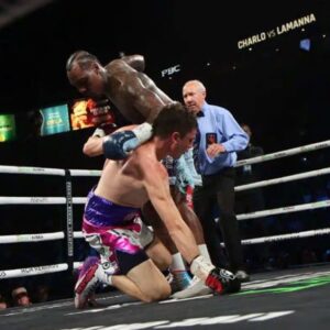 Jermall Charlo Comeback Menang TKO, Perpanjang Rekor Tak Terkalahkan 34-0
