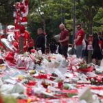 Fans Liverpool Beri Penghormatan Terakhir ke Diogo Jota, Stadion Anfield Dipenuhi Karangan Bunga