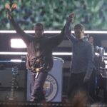 Oasis Reuni! Liam dan Noel Akhirnya Naik Panggung Bersama setelah 16 Tahun